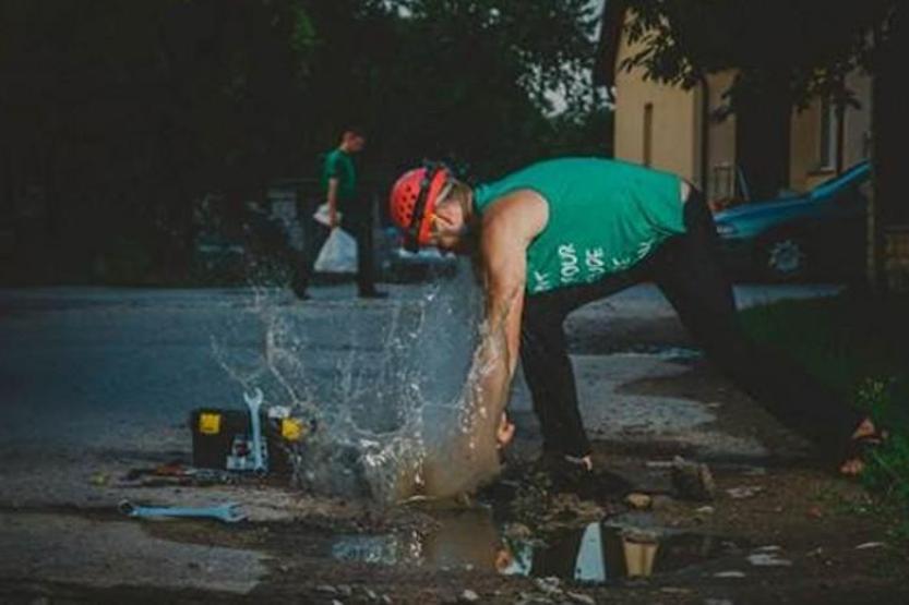 Sokak ortasında böyle protesto ettiler