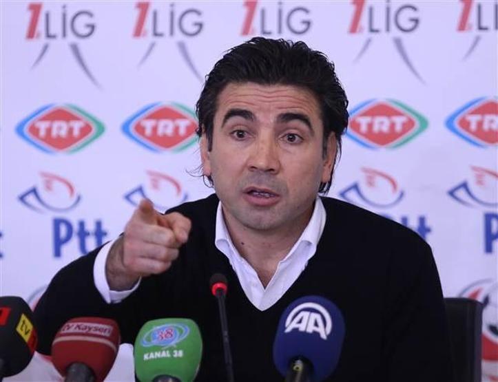 Osmanlıspor Teknik Direktörü olay çıkardı