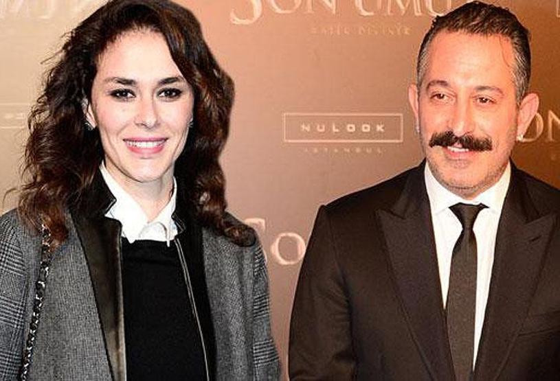 Cem Yılmaz, Ayşe Hatun Önal ile aşk yaşıyor