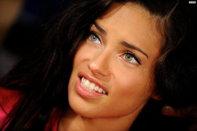 Adriana Limanın kulis halleri