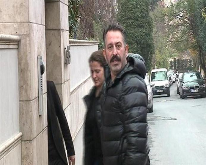 Cem Yılmazı eski eşi sakinleştirdi