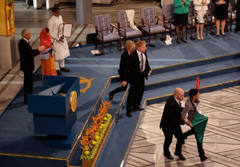 Nobel töreninde şok