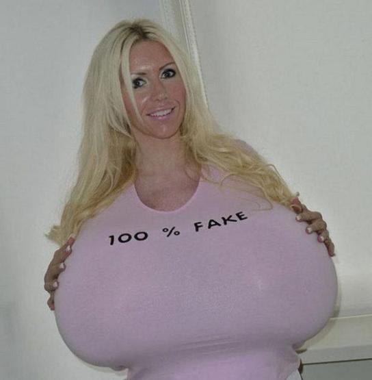 Göğüsleri tam 50 kilo