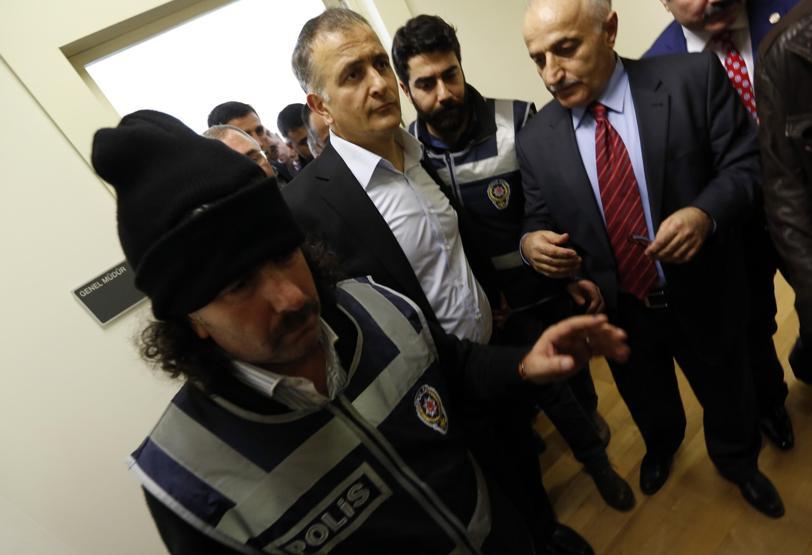 Ekrem Dumanlı böyle gözaltına alındı