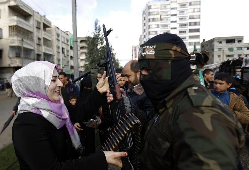 Hamas Gazzede 27. kuruluş yılını kutladı
