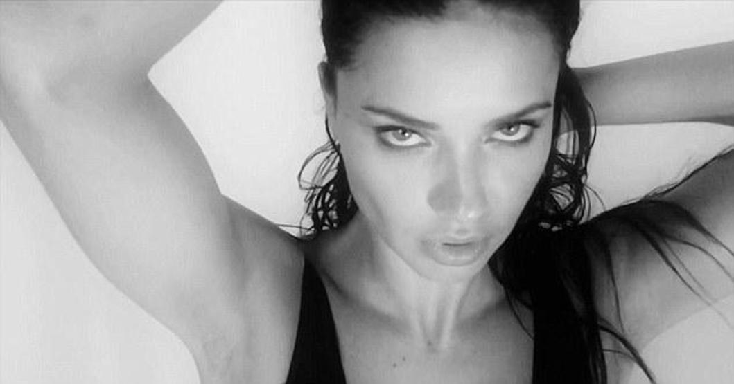 Adriana Limadan nefes kesen reklam