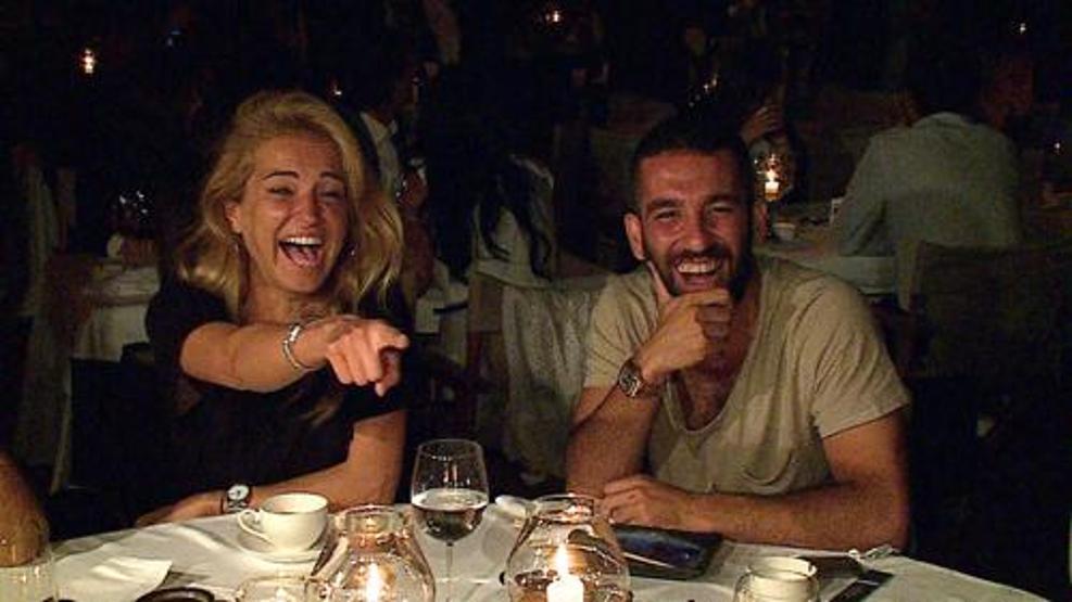 Arda Turandan Burcuya 150 bin TLlik jest