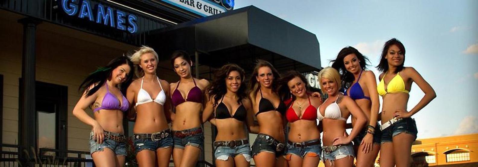 Bikini giymeyen çalışanını kovdu