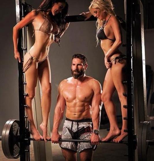 Instagramın Playboyu Dan Bilzerian: Evlenmek akıl işi değil