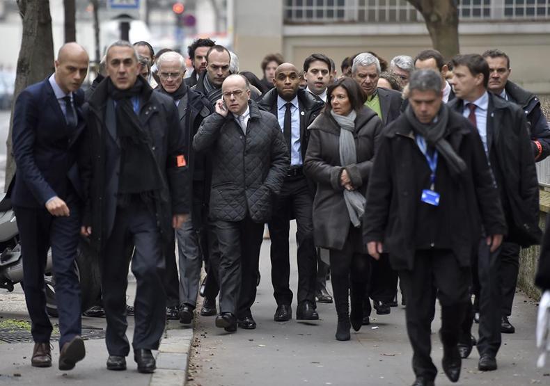 Pariste mizah dergisi Charlie Hebdoya silahlı saldırı