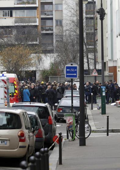 Pariste mizah dergisi Charlie Hebdoya silahlı saldırı