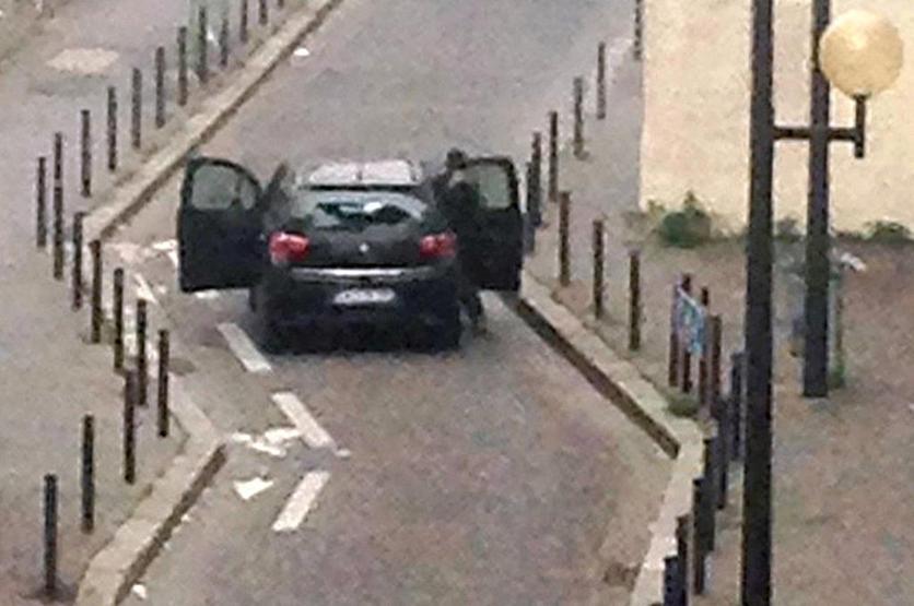 Pariste mizah dergisi Charlie Hebdoya silahlı saldırı