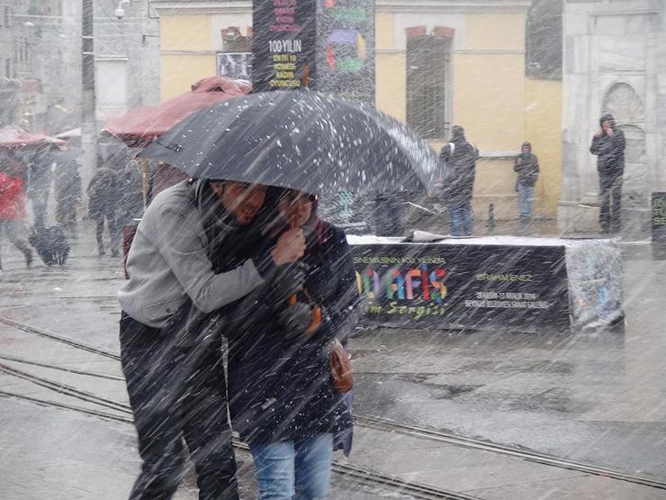 İstanbul buz kesti, sıcaklık eksi 9a düştü