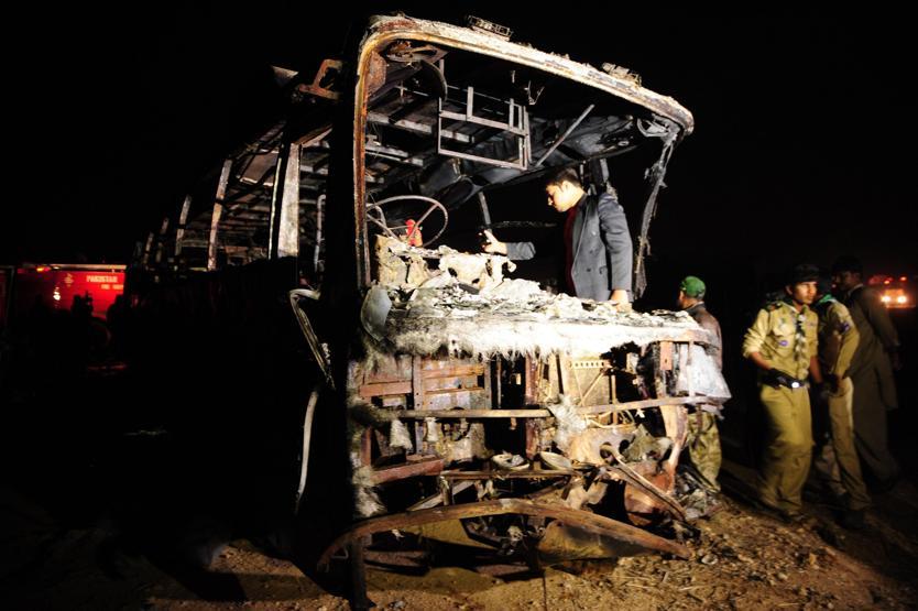 Pakistanda katliam gibi kaza: 57 ölü