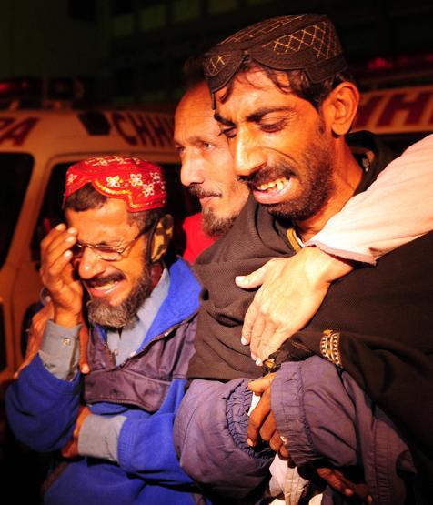 Pakistanda katliam gibi kaza: 57 ölü