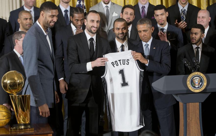 Obama San Antonio Spursu Beyaz Sarayda ağırladı