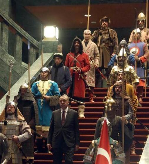 Saraydaki o fotoğraf için öneri askerden geldi
