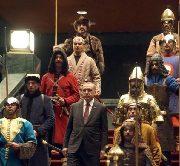 Saraydaki o fotoğraf için öneri askerden geldi