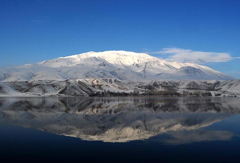 Aygır Gölünde kış güzelliği