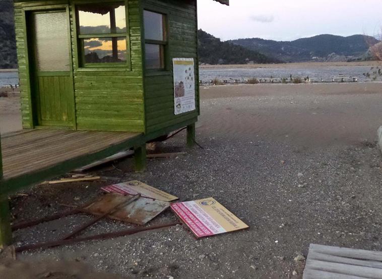 İztuzu Plajı özelleştirilemeyince tesisler kaderine terk edildi