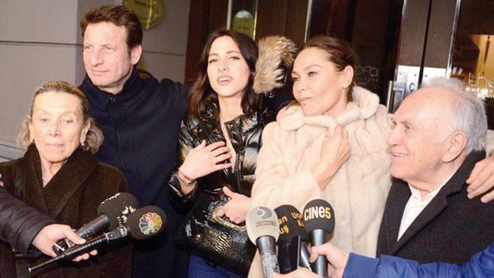 Hülya Avşar: Tarkan hala dangalak