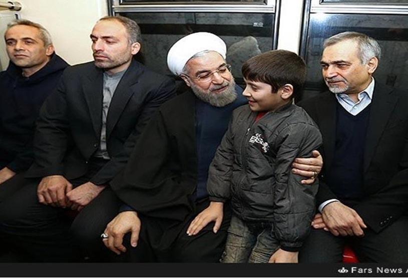 Hasan Ruhani metroyla işe gitti