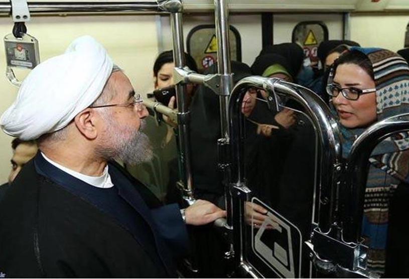 Hasan Ruhani metroyla işe gitti