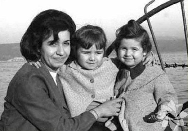 Türk ünlülerin çocukluk halleri