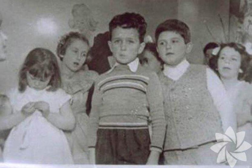Türk ünlülerin çocukluk halleri