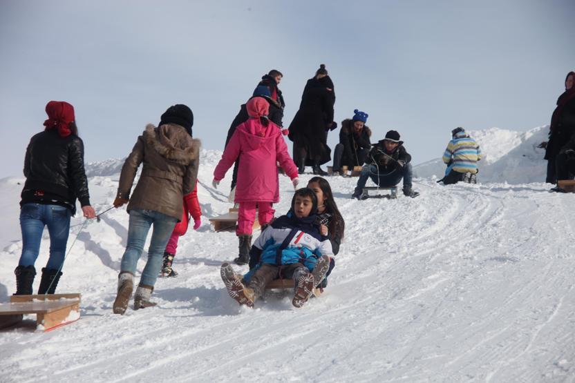 Hakkari dağları, snowboardla tanıştı