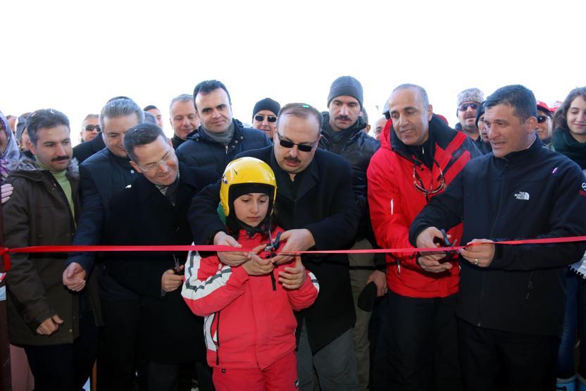 Hakkari dağları, snowboardla tanıştı