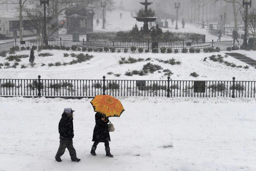 Meteorologlar özür diledi: Hayatı felç ettik