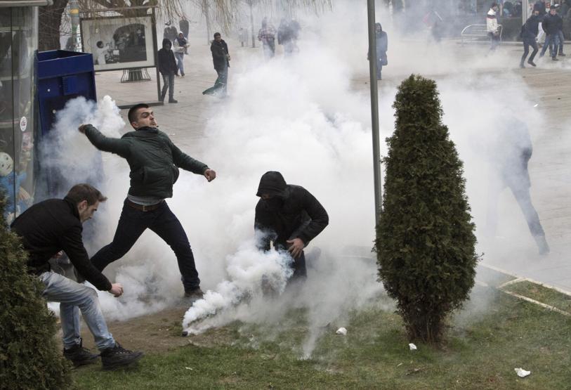 Kosovada olaylar büyüyor