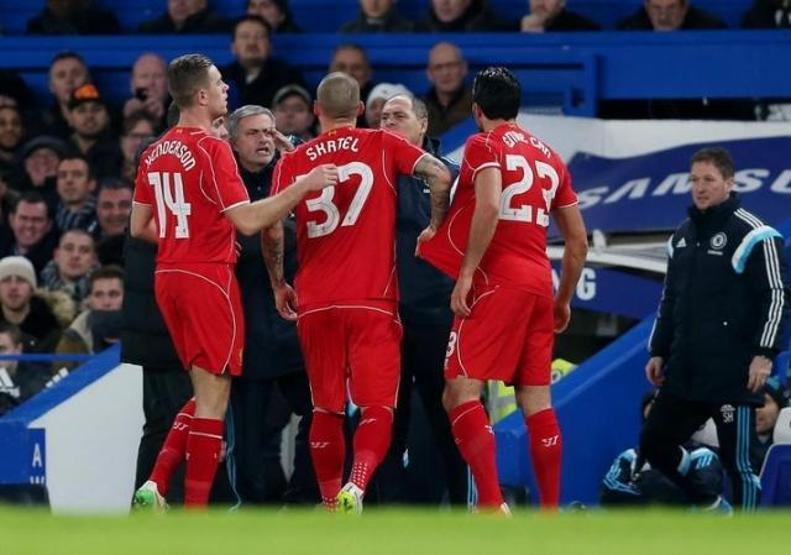 Emre Can, Mourinhonun üzerine yürüdü