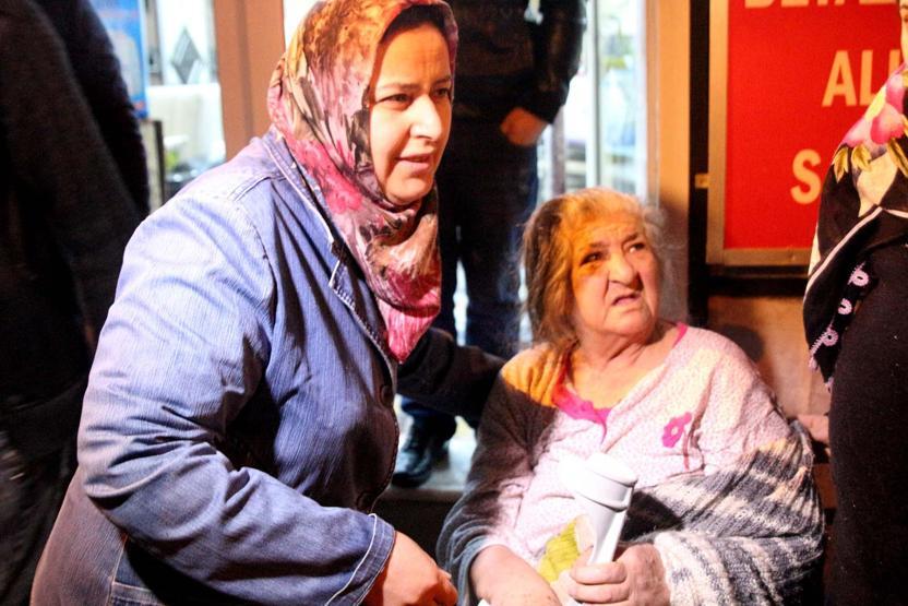 Herkes kaçtı o cep telefonuyla görüntüledi