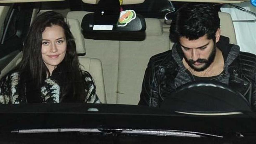 Fahriye Evcen ve Burak Özçivitten sürpriz