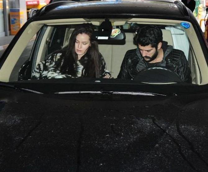 Fahriye Evcen ve Burak Özçivitten sürpriz