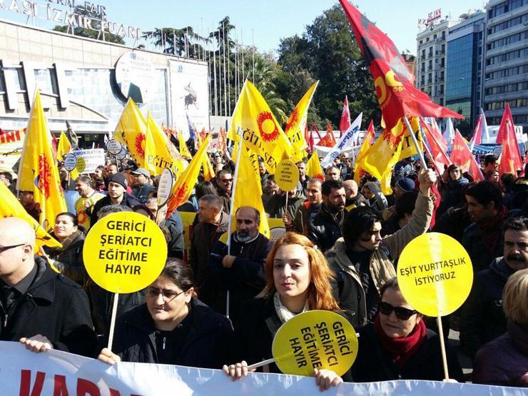 Laik eğitim için okul boykotu eylemi