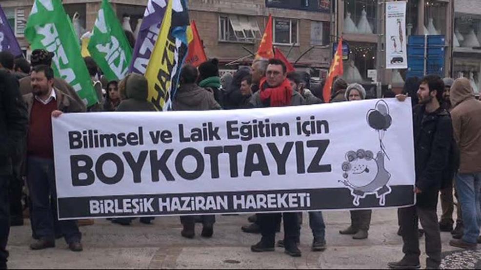 Laik eğitim için okul boykotu eylemi