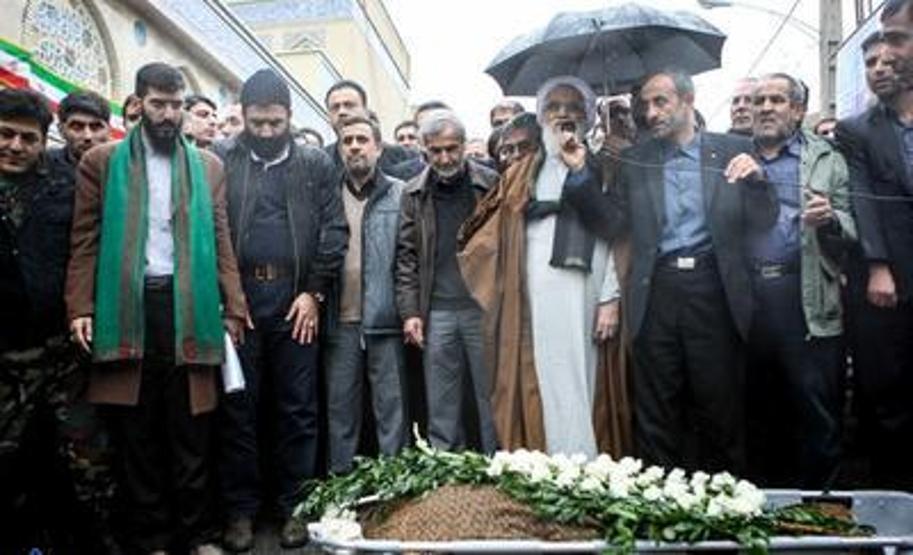 Ahmedinejad annesini kaybetti