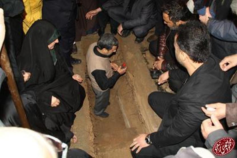 Ahmedinejad annesini kaybetti