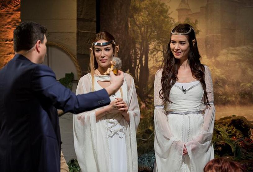 Nefise Karatay ve Gamze Özçelik “Elf” oldu