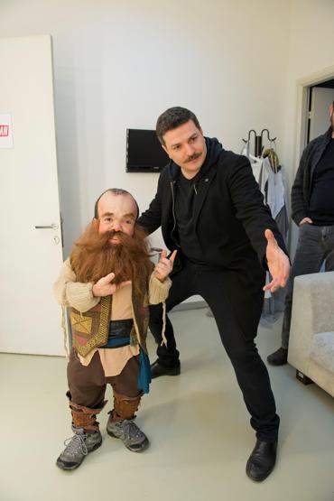 Nefise Karatay ve Gamze Özçelik “Elf” oldu