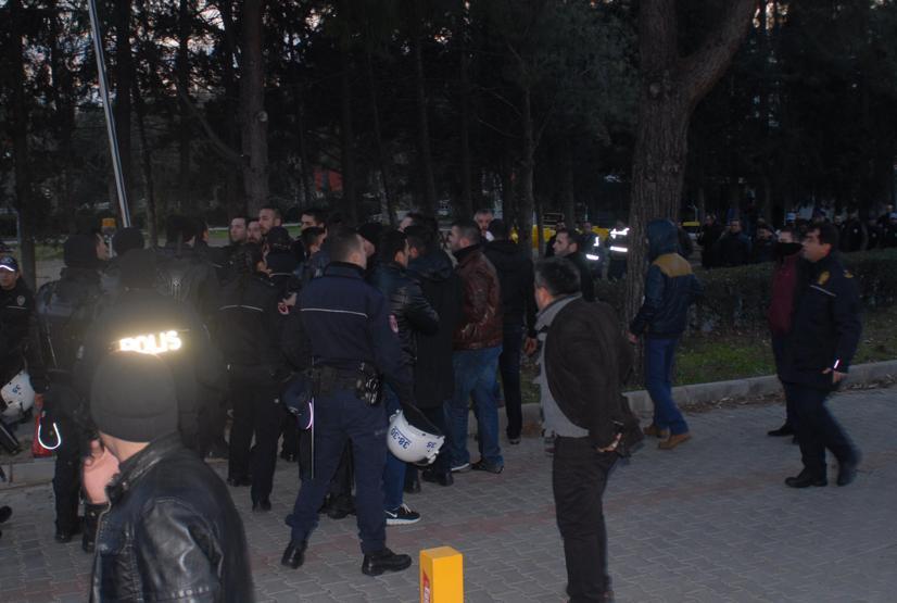 Üniversiteside kavga: 1 ölü