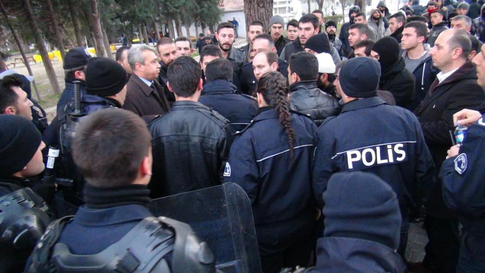 Üniversiteside kavga: 1 ölü