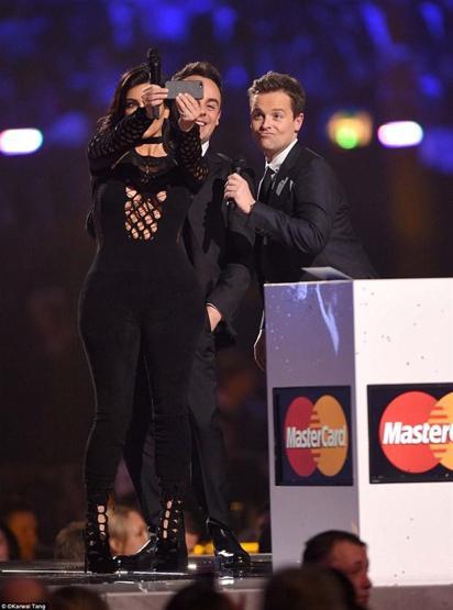 Brit Awards 2015te ödüller dağıtıldı