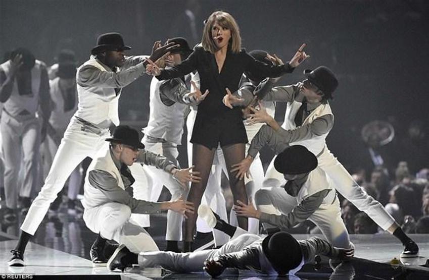 Brit Awards 2015te ödüller dağıtıldı