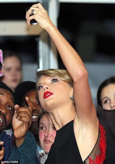 Brit Awards 2015te ödüller dağıtıldı