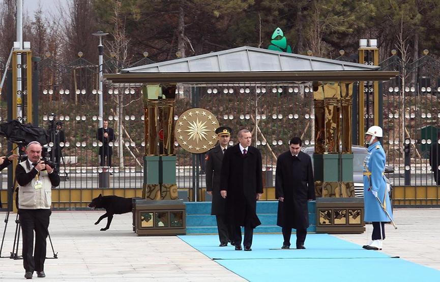 Cumhurbaşkanlığındaki törenin davetsiz misafiri