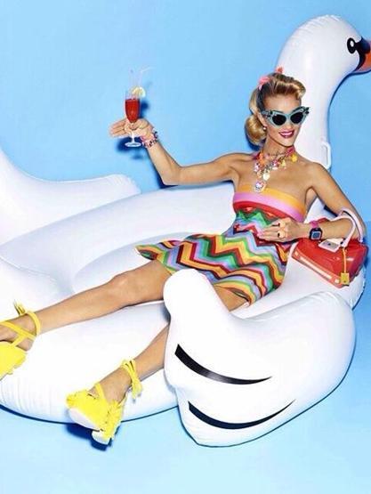 Rosie Huntington-Whiteley Barbie oldu